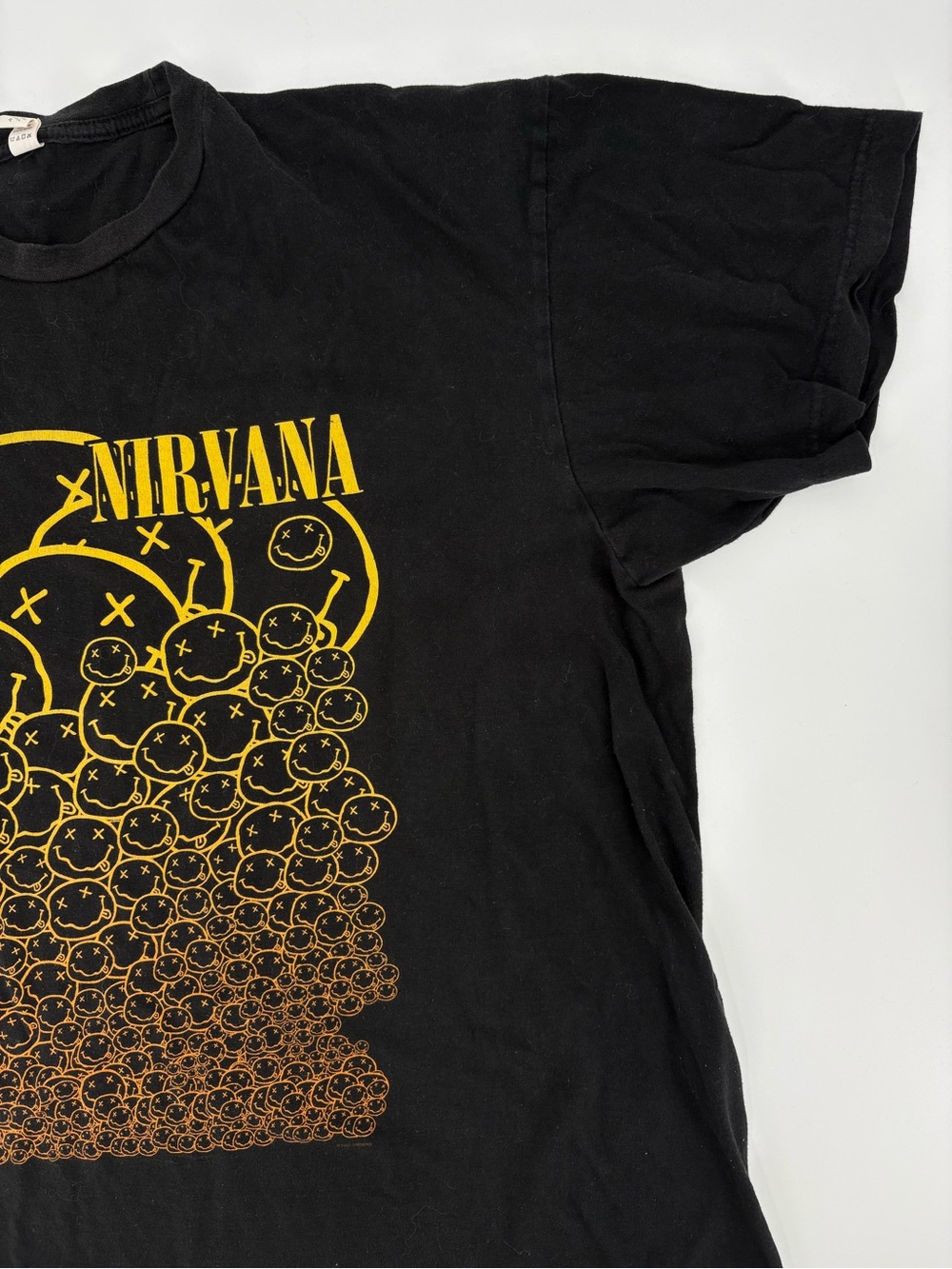 Y2K Nirvana Many Smiles Grunge Graphic 100% Cotton Soft T-shirt Top Unisex L - Picture 3 of 10